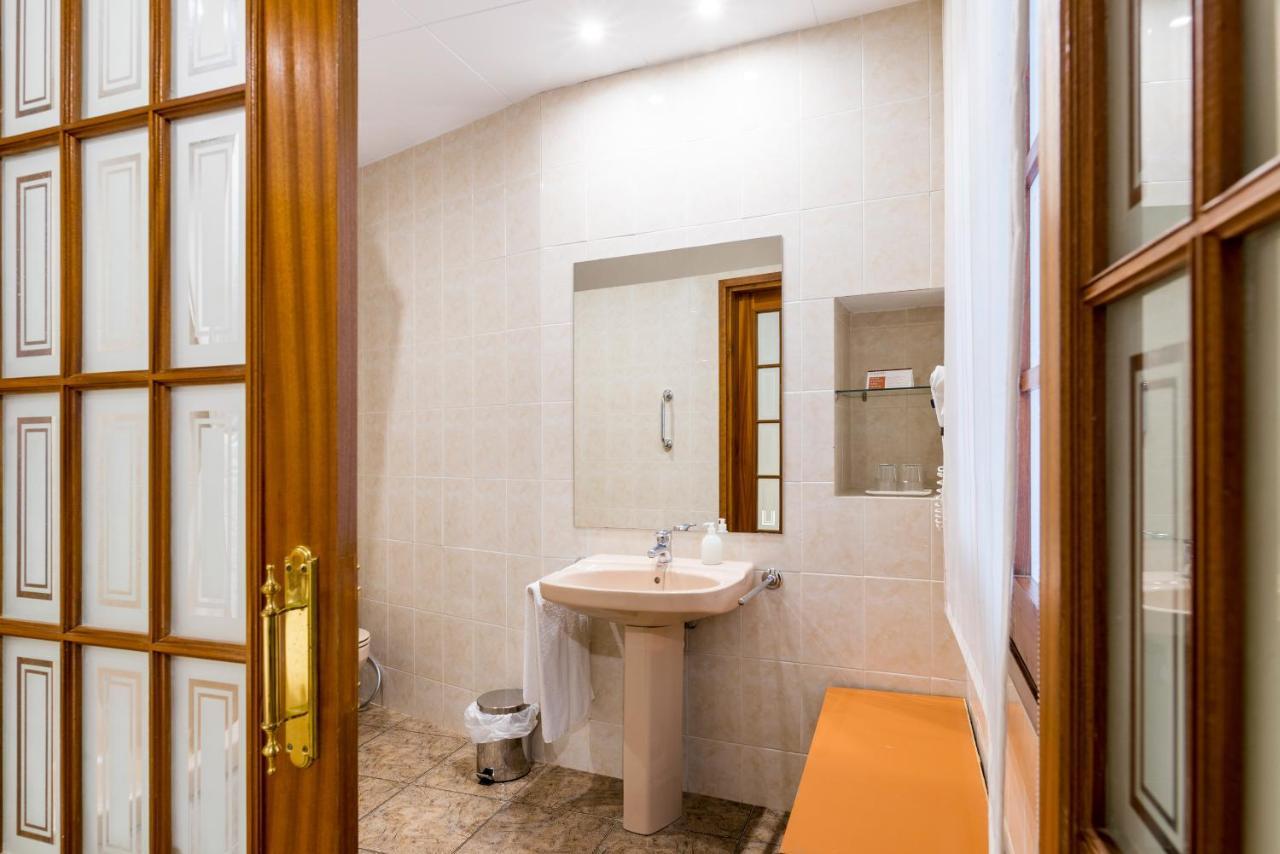 Hotel Capri Τόσα ντε Μαρ Εξωτερικό φωτογραφία